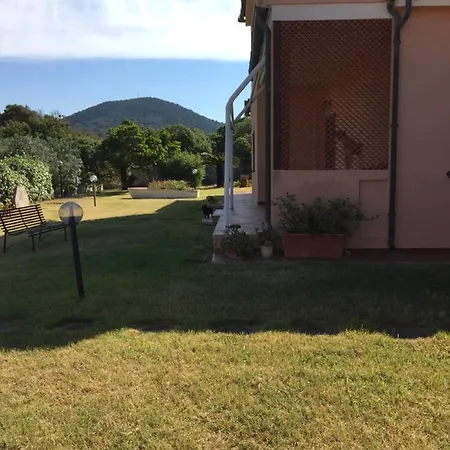 La Casa Sotto La Torre Villa Chia Exterior photo