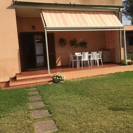 La Casa Sotto La Torre Villa Chia Exterior photo